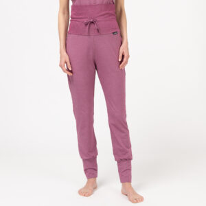 HERA Damen Yogahose BEERE FRONT VIEW HALF BODY
